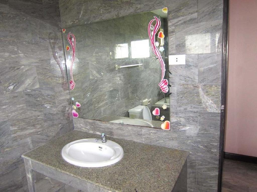 Aa Guesthouse Паттая Номер фото
